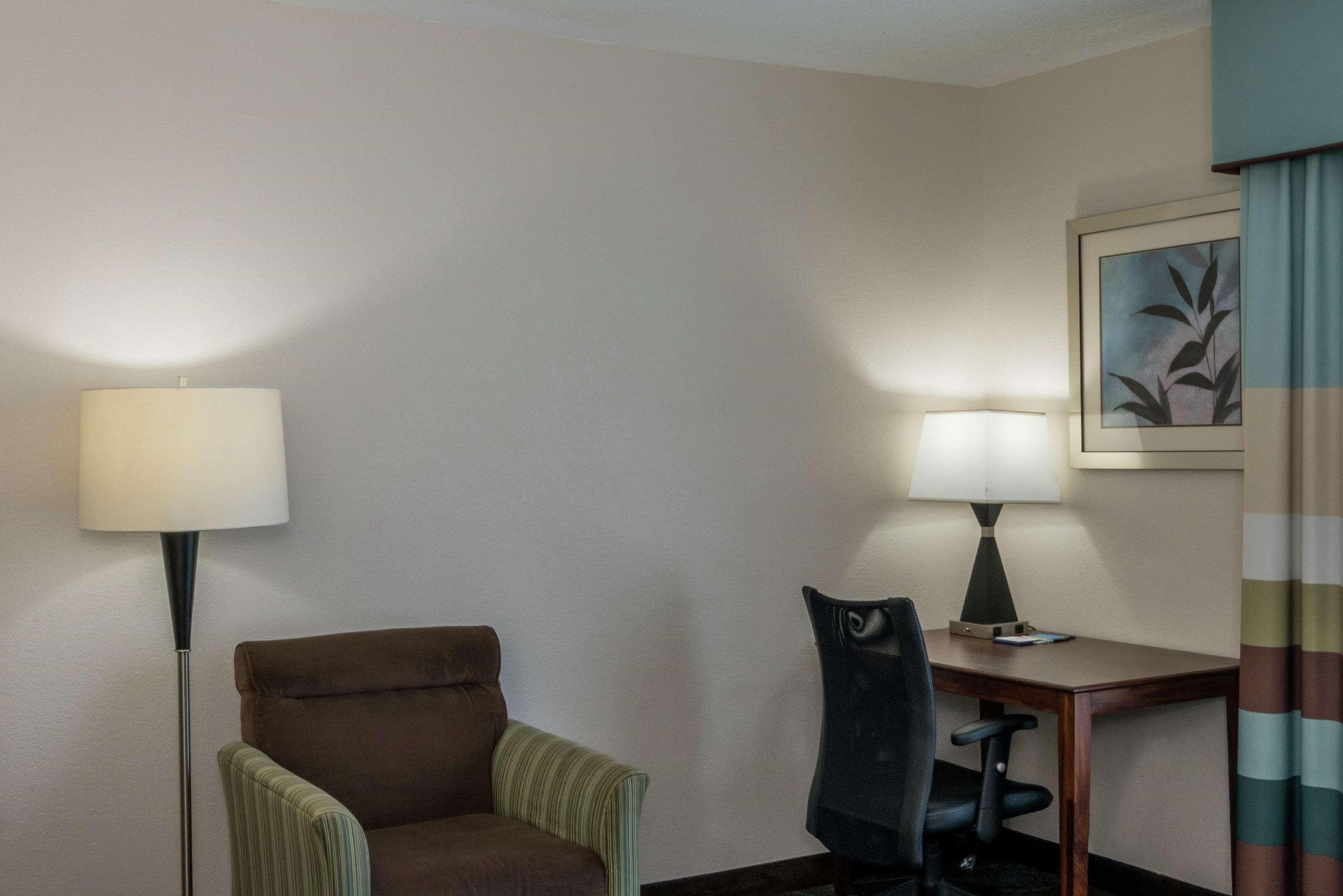 Hampton Inn Dahlgren Eksteriør billede