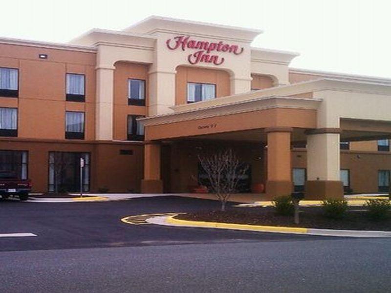 Hampton Inn Dahlgren Eksteriør billede