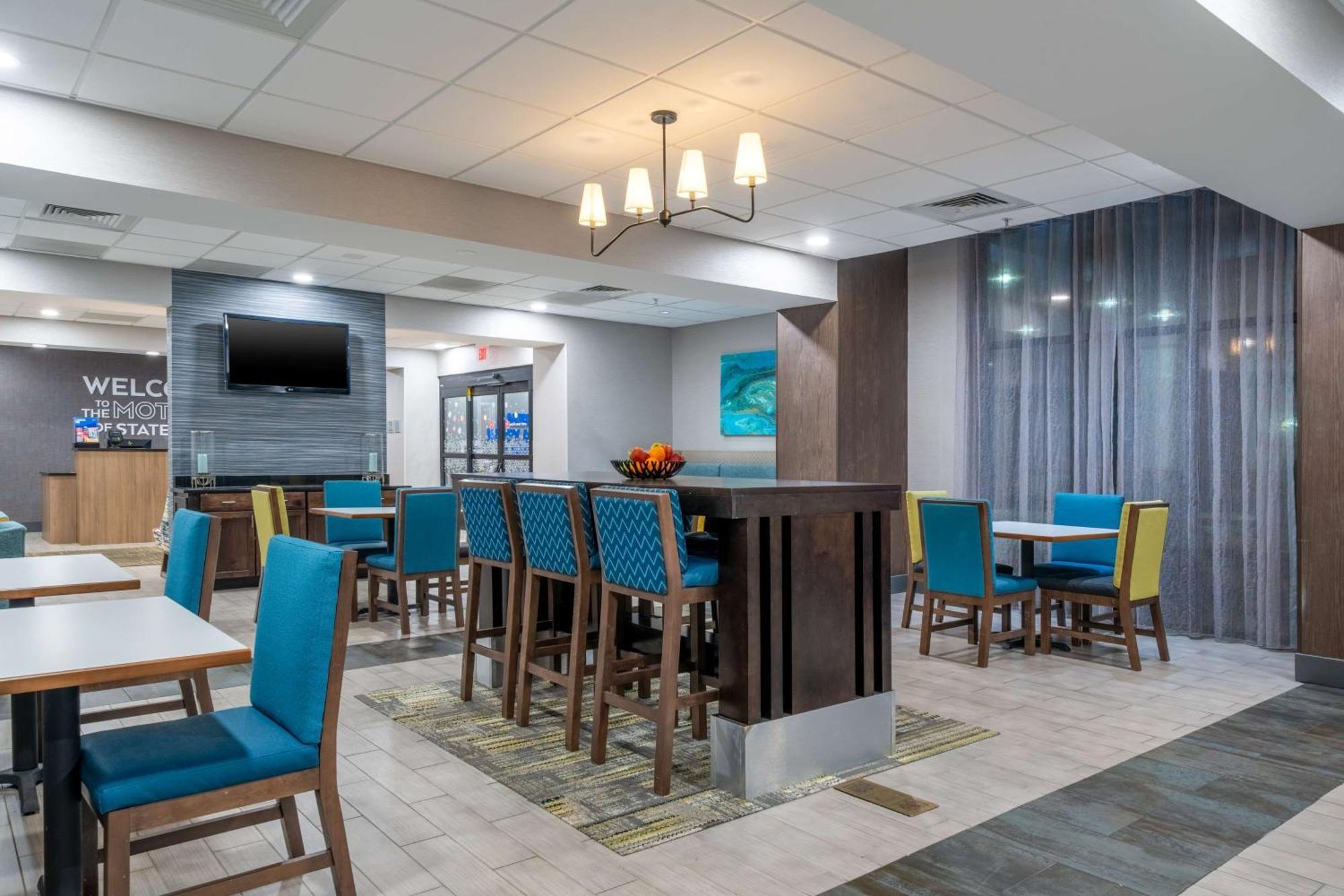 Hampton Inn Dahlgren Eksteriør billede